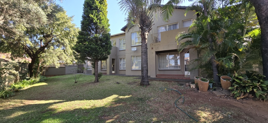 2 Bedroom Property for Sale in Geelhoutpark North West
